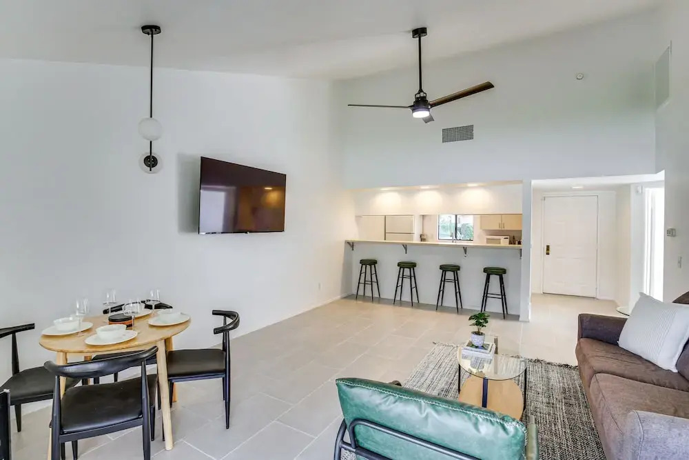 Pet-friendly Palm Desert Retreat: Golf Course View