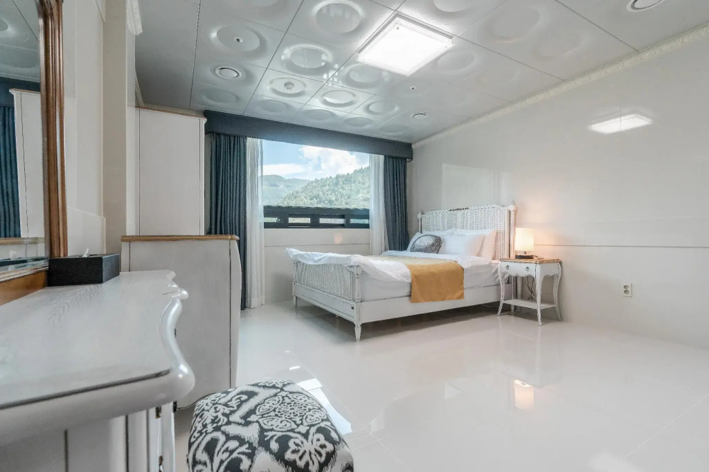 Taebaek Hotel