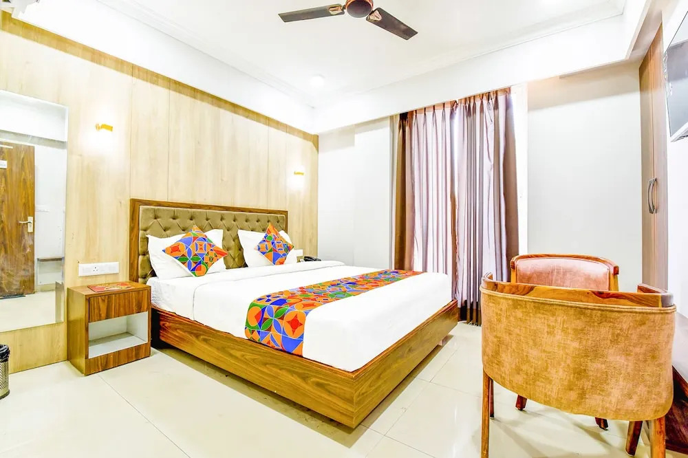 Hotel O Shiv Mahima