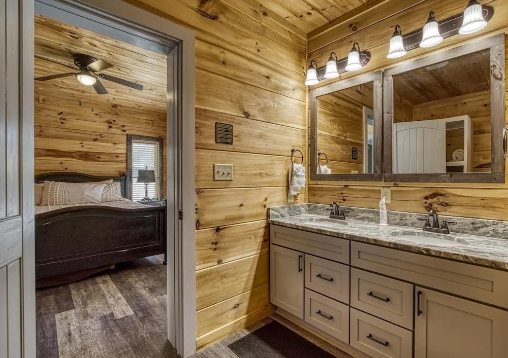 ERN824 - Best Days - Great Location! Close To Town! cabin