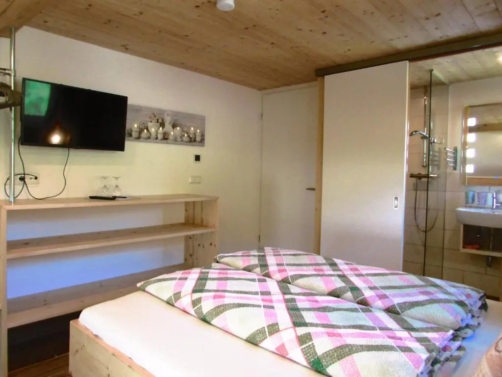 CHALET 294