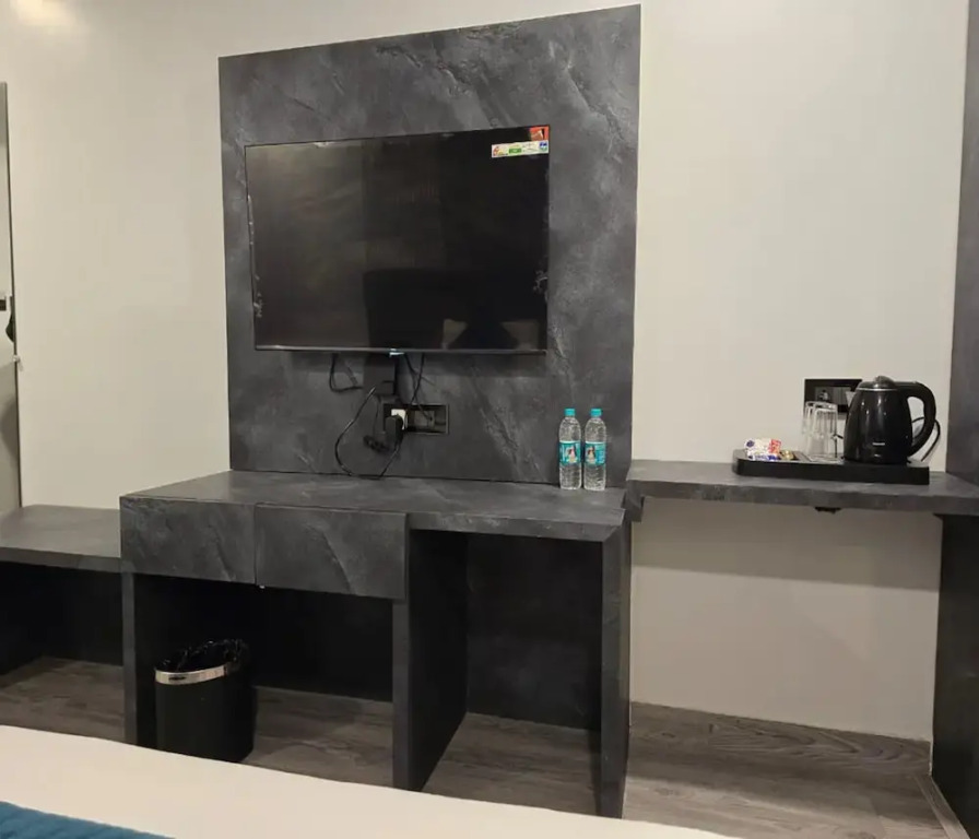 Hotel KHS Landmark Prayagraj - The Boutique Hotel