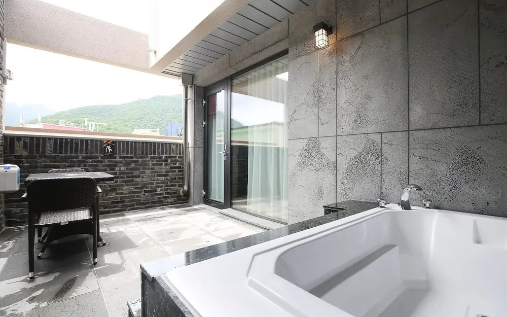 Gongju Hotel