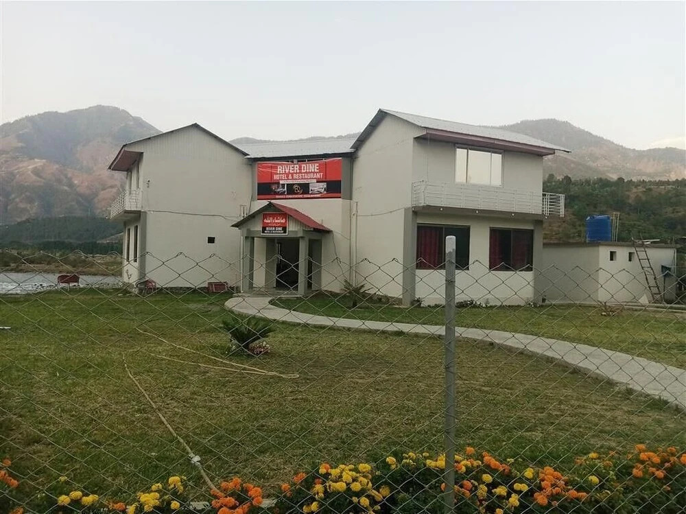 River Dine Hotel