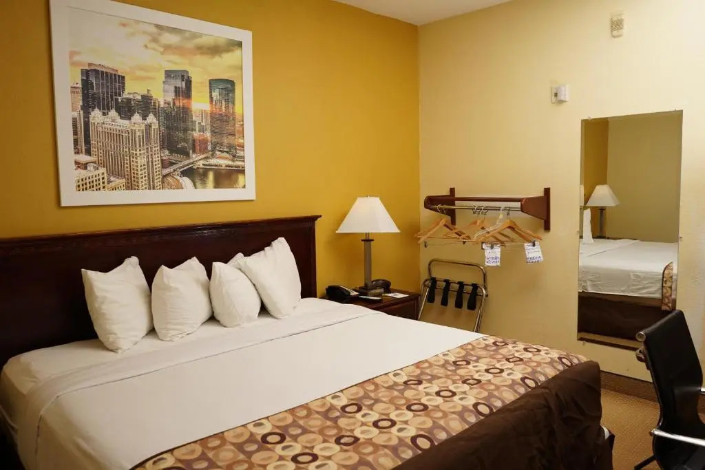 Comfort Inn & Suites Harvey - Chicago Southland