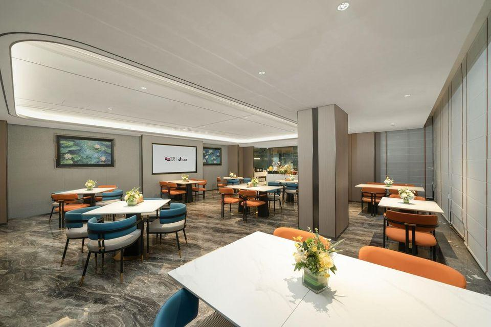 ECHIC Hotel (Guangzhou Zhengjia Plaza Tiyuxilu Subway Station)