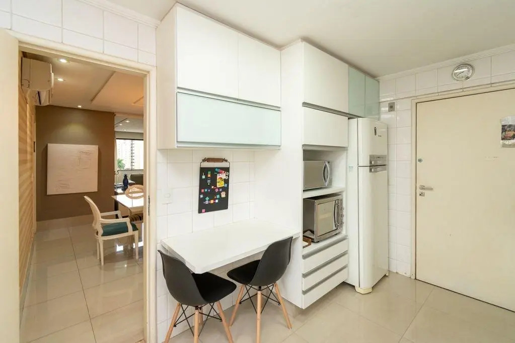 Apartamento de 3 quartos no Setor Bueno - Wi-fi - Garagem - DOM302