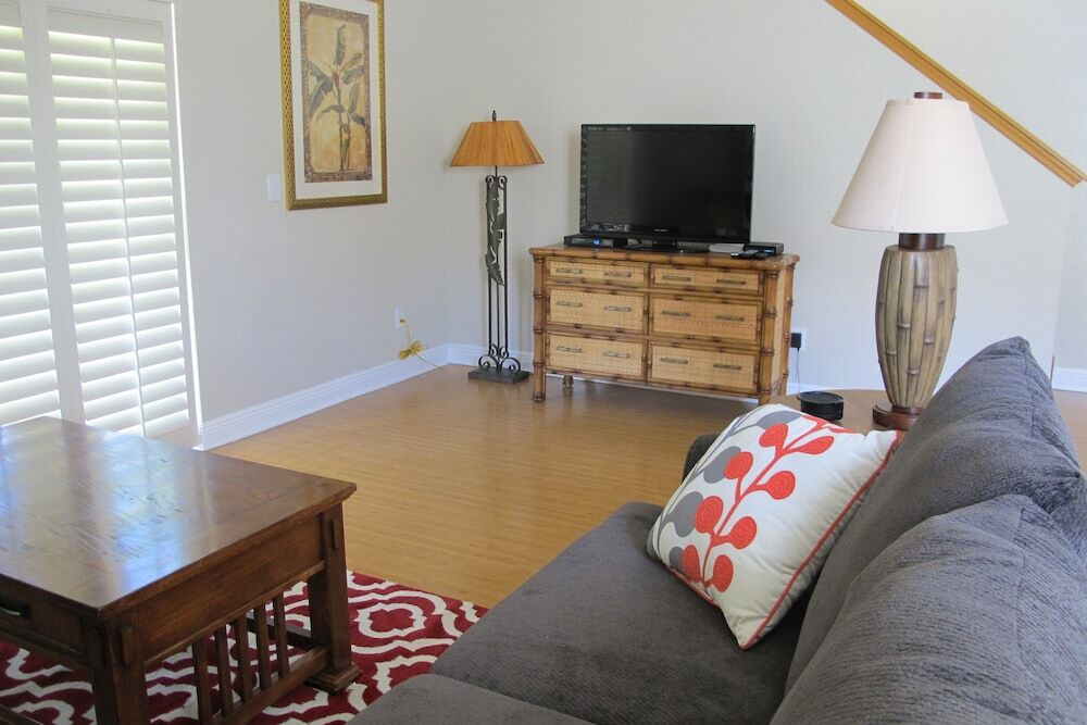 4 Br Townhome Sleeps 9