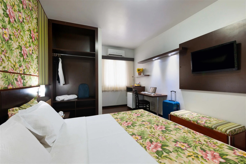Hotel 365