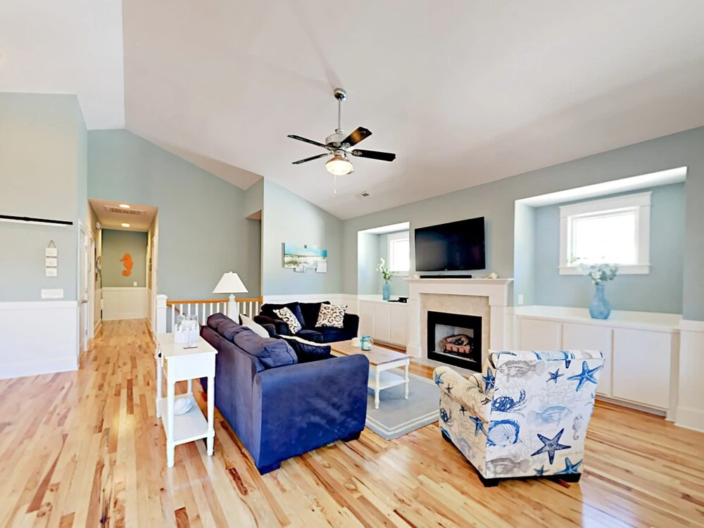 1418 Searay Home 4 Bedrooms 3 Bathrooms Home