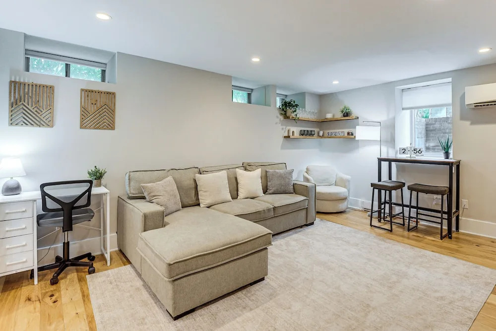 Walkable for Dc250! Stylish Studio in Adams Morgan
