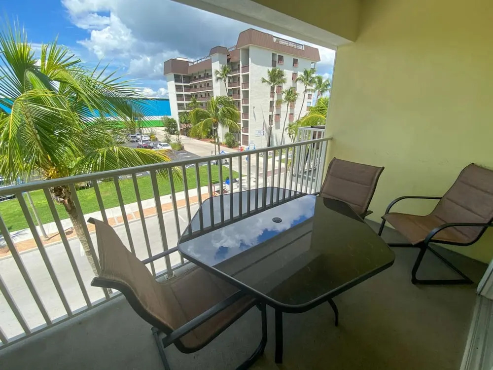 Harbour House at the Inn Unit 305 by Coastal Vacation Properties