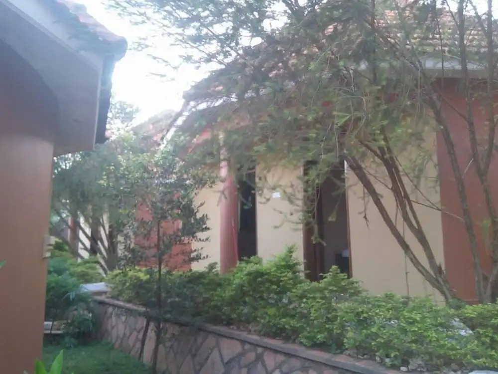 Mak Cottages