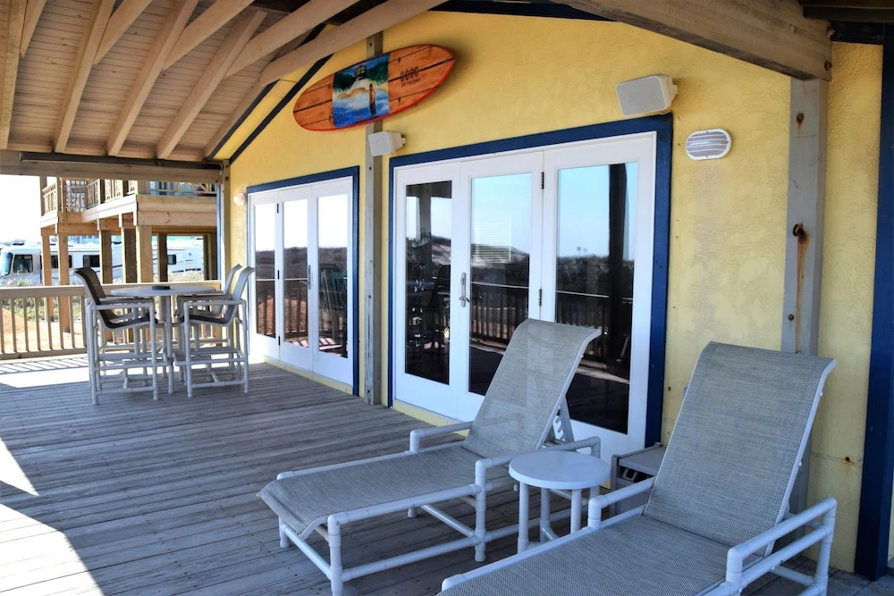 3306 On The Beach - Three Bedroom Home