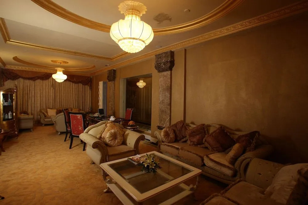 Imperial Grand Palace Hotel