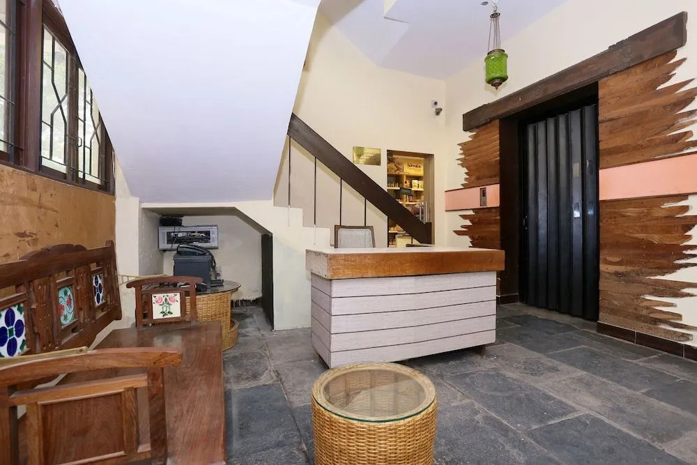 OYO 24617 Urban Spice Service Apartment