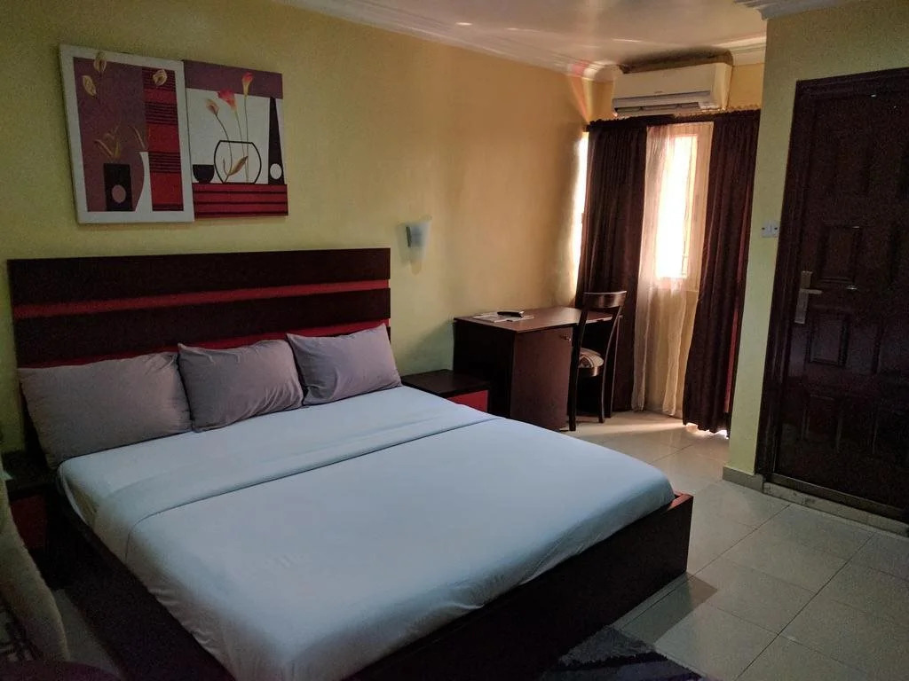 Whitehouse Msquare Hotel