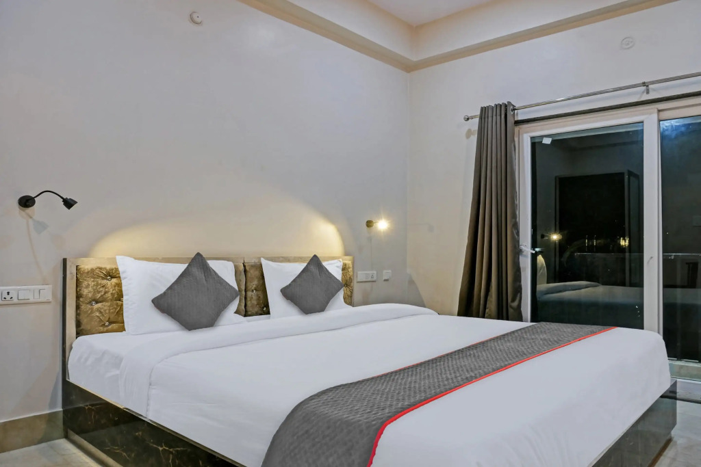Hotel O Navneeta Grand