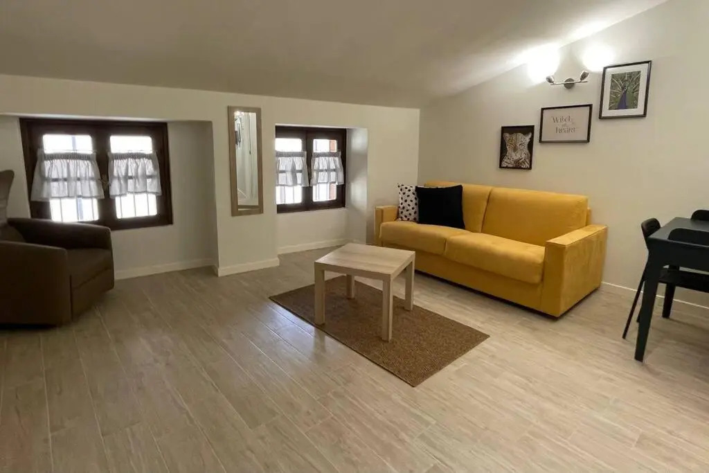 Angelina's B House - Downtown