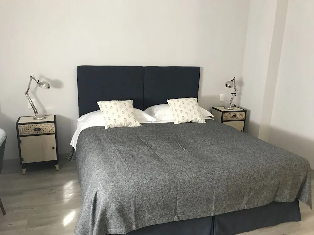 Dimora 16 Rooms & Garden