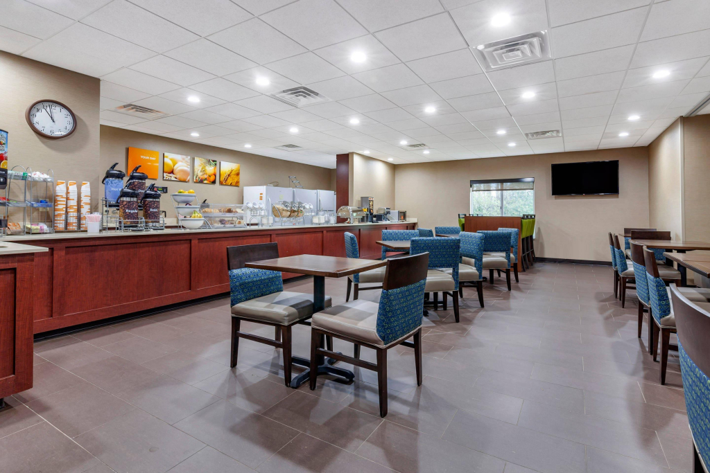 Comfort Suites Escanaba West