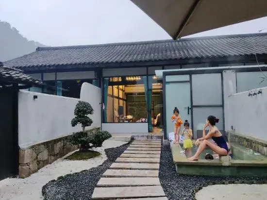 Emeishan Liangchu Tiansi Tang Homestay