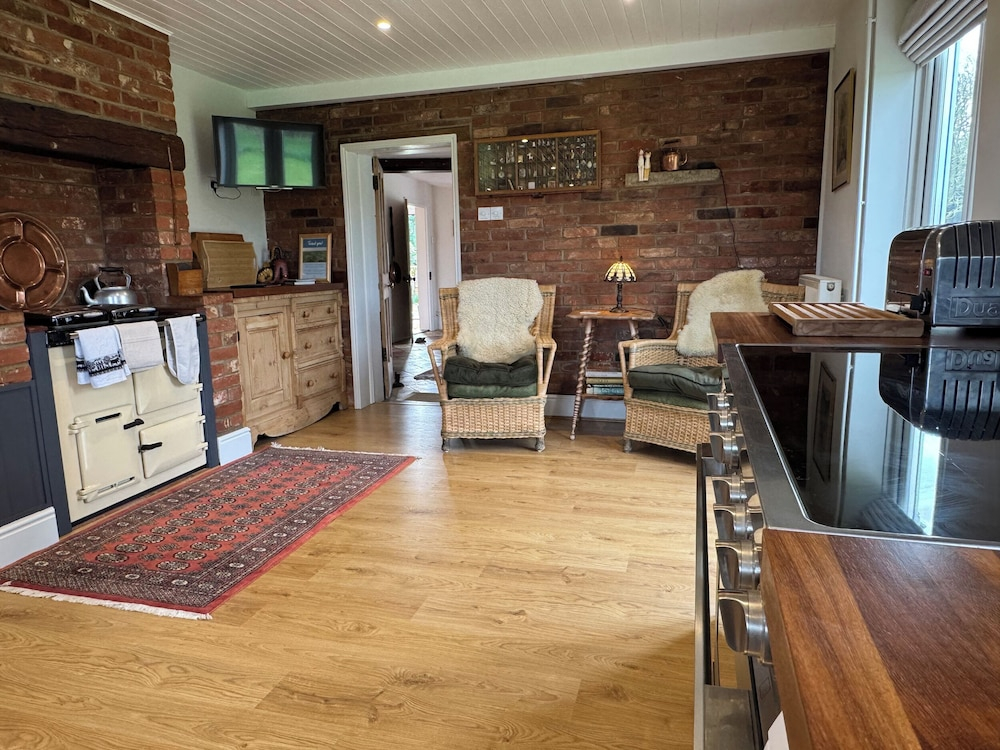 Cutbush Farmhouse