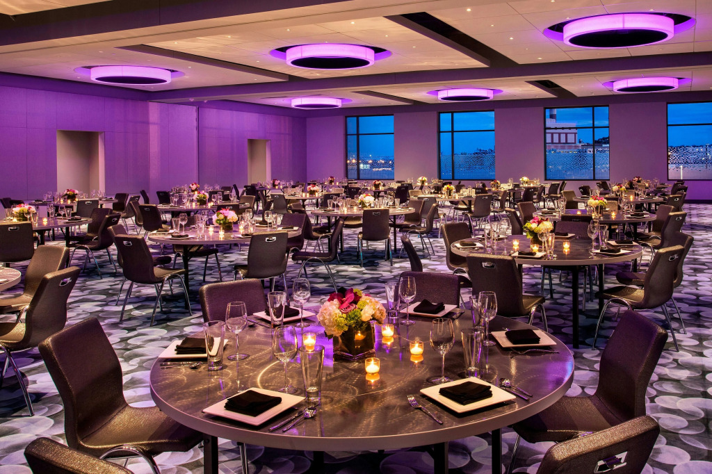 Aloft by Marriott Boston Seaport District