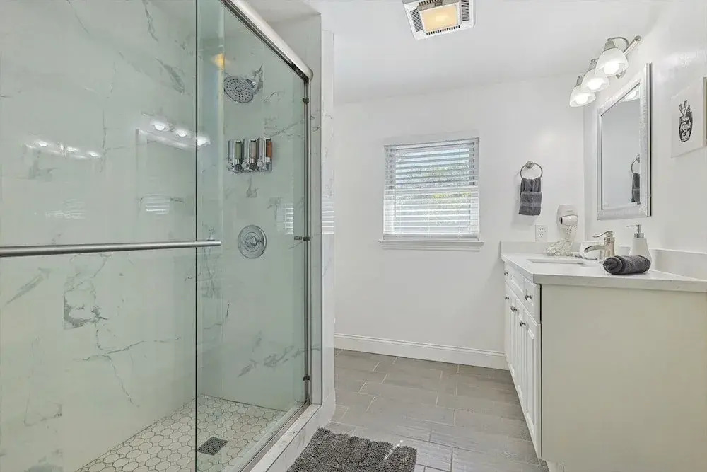 Upscale 6BR Home With Pool, Hot Tub & Game Room