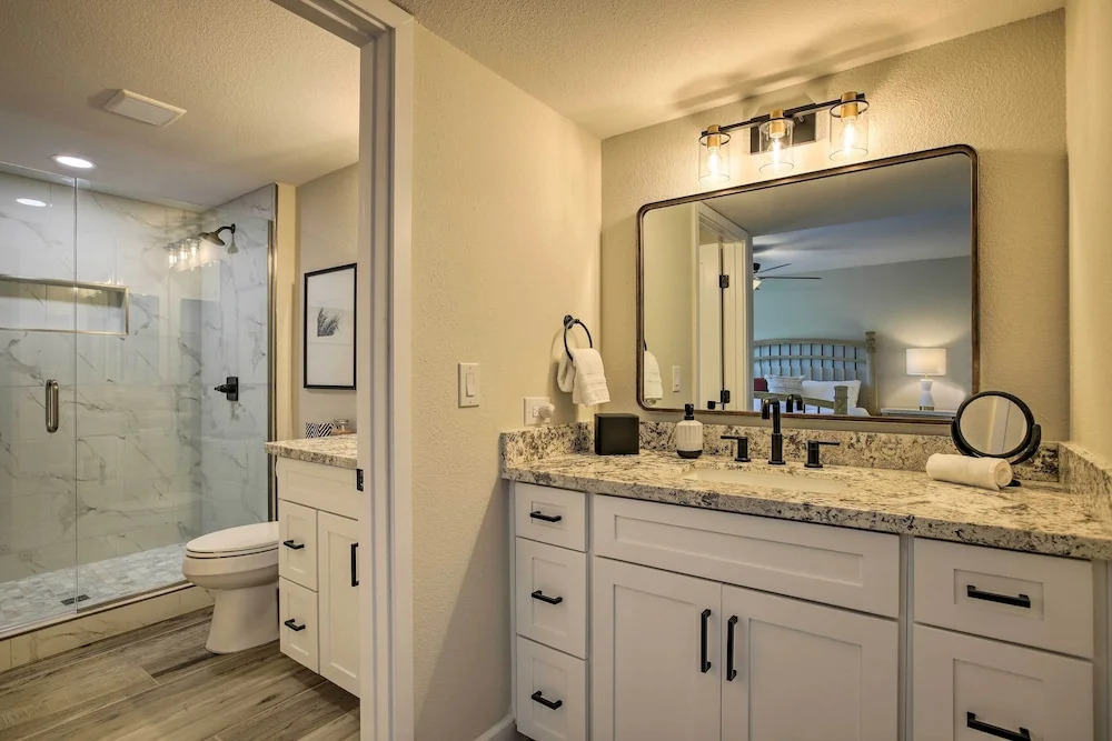 Putting Green, Community Perks: Sun City West Home