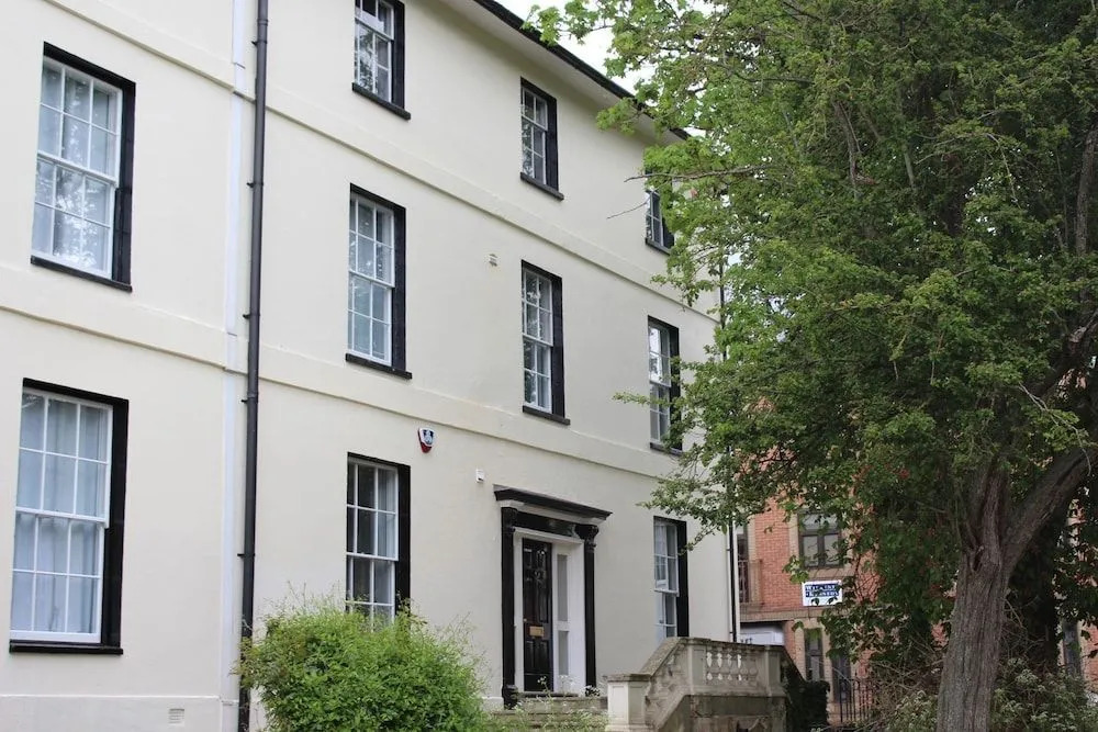 Francis Druett House By Flying Butler