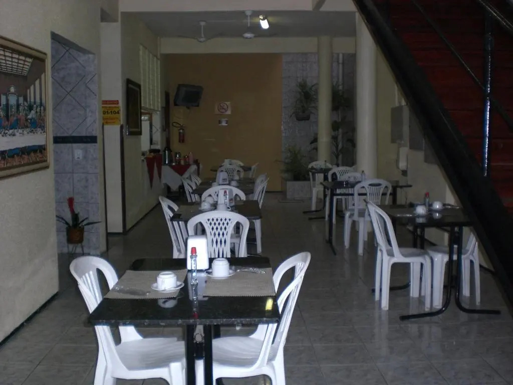 Hotel Monólitos