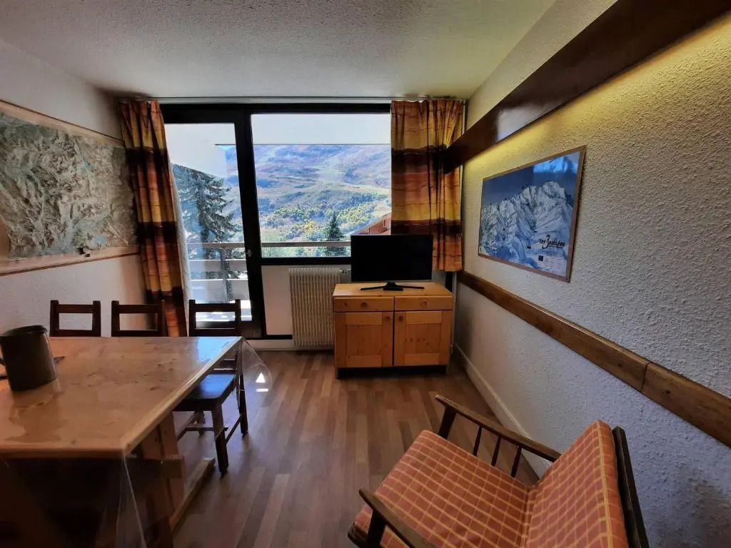 Appartement Les Menuires, 2 pièces, 6 personnes - FR-1-452-211