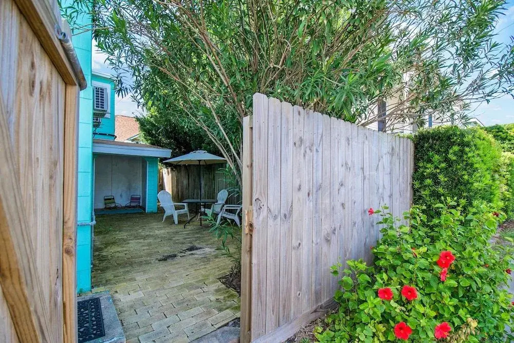 2225 Galveston 2 Duplex