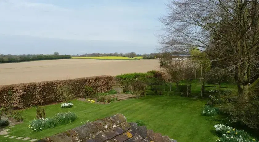 Manvilles Field