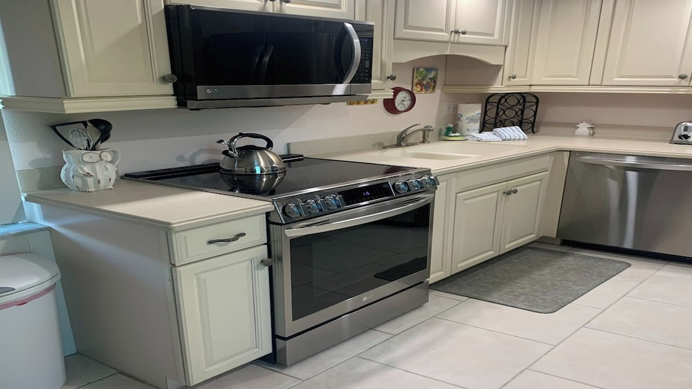 Anchorage Resort 2nd Floor 2 Bedroom Condo Facing Intracoastal Waters 0884