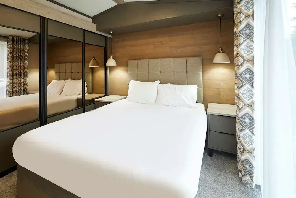 Host Stay Falconers Lodge