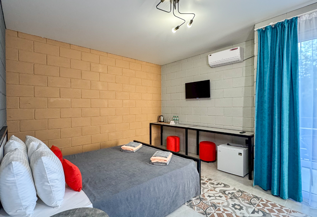"Aquarius Hotel"