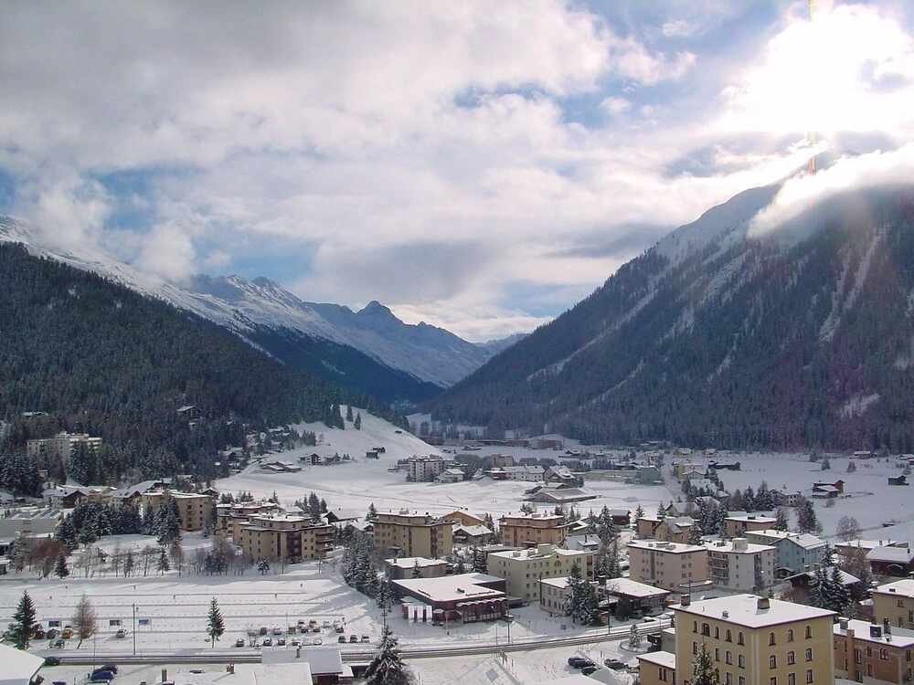 Guardaval Davos Dorf
