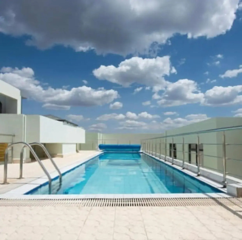 MODERN LIVING 2 BR NEAR YAYA - Gym & Pool