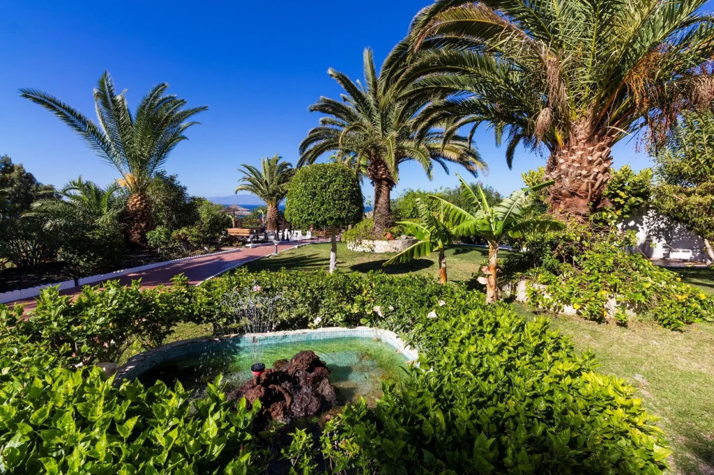 Regency Torviscas Apartments and Suites