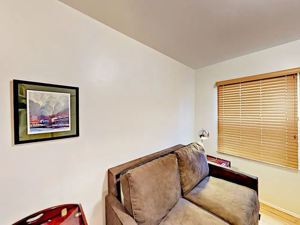 13219 Warren Ave Home 3 Bedrooms 1.5 Bathroom Home