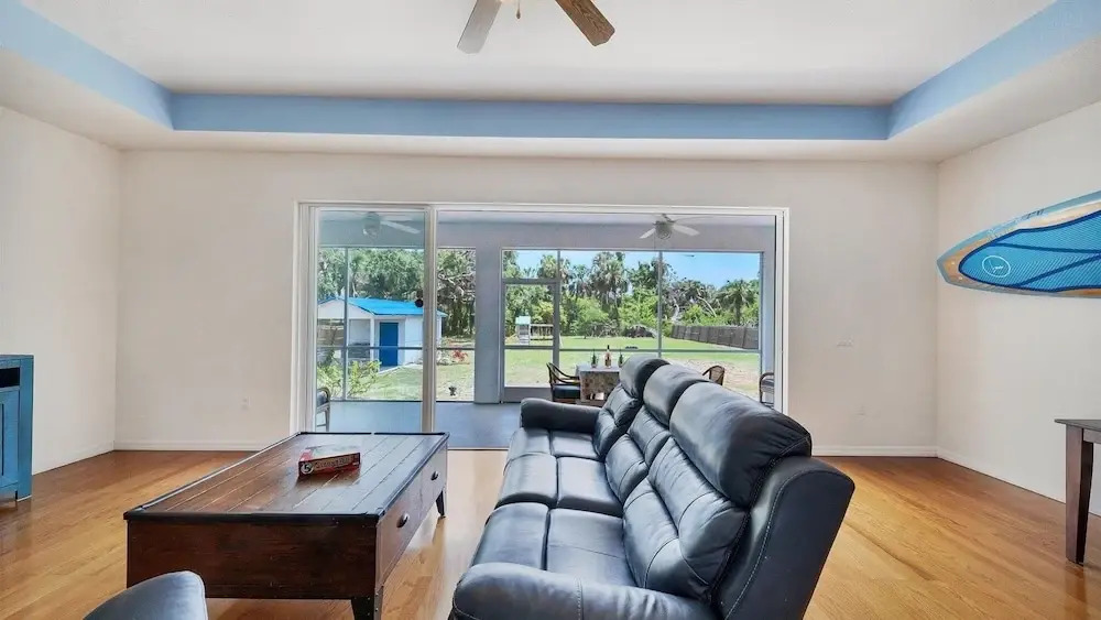 Close To Casey Key Nokomis Beach Pet Friendly Large Yard 3 Bedroom Home