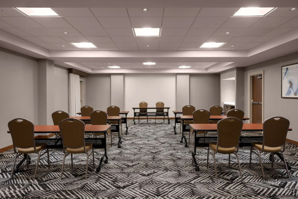 Hyatt Place Chantilly Dulles Airport South