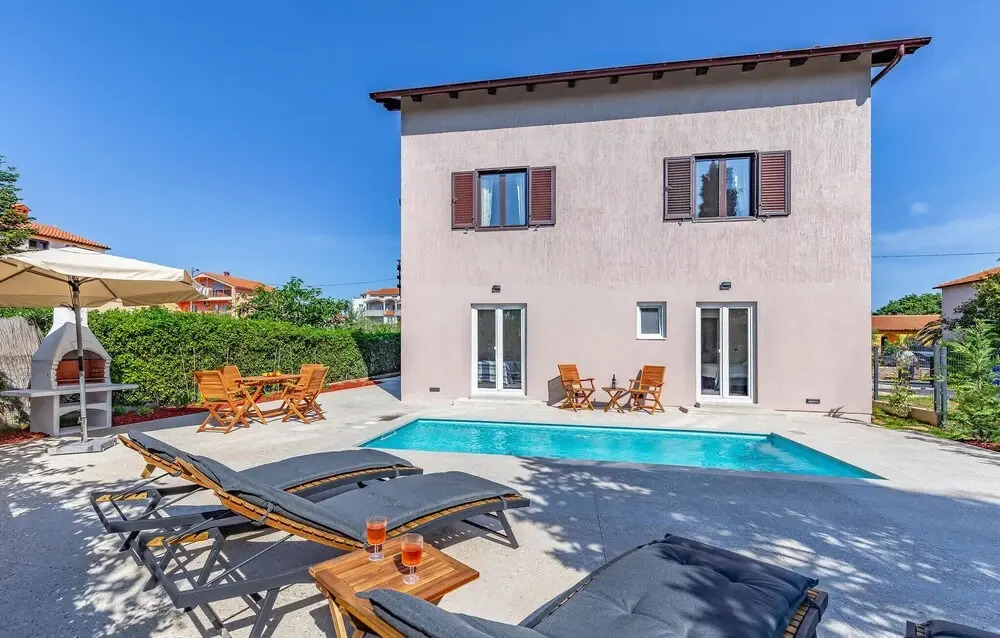 Awesome Apartment in Madulin With Outdoor Swimming Pool, Wifi and 2 Bedrooms