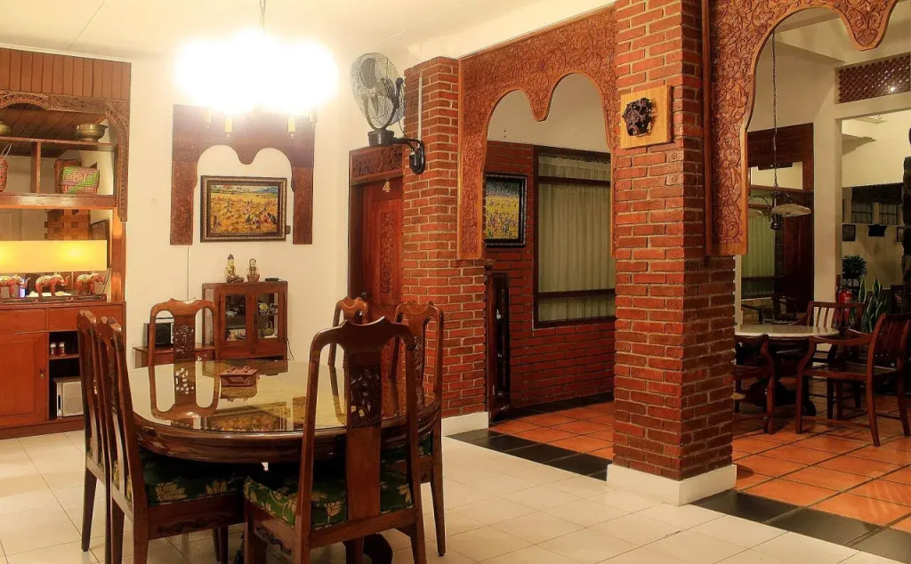 Reddoorz Plus Near Politeknik Negeri Bandung