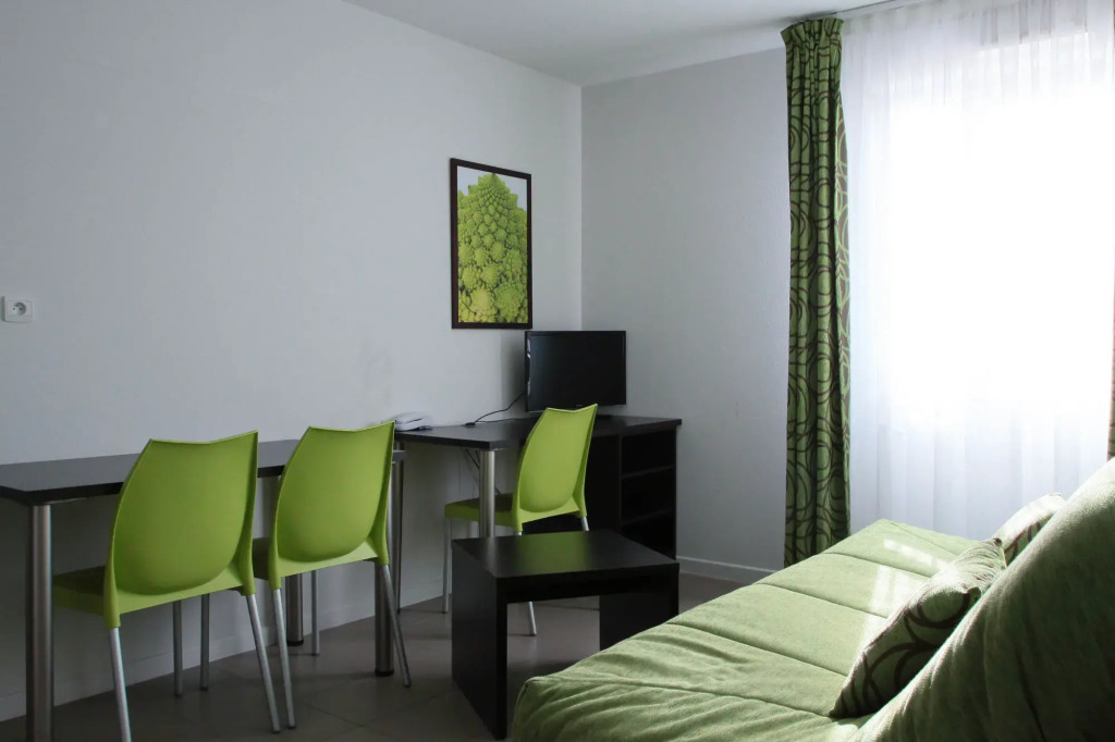 KOSY AppartHôtels - Campus Del Sol Esplanade