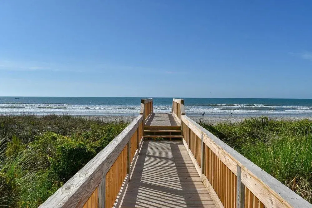 Blue Water Keyes 706 - 3 Br Condo