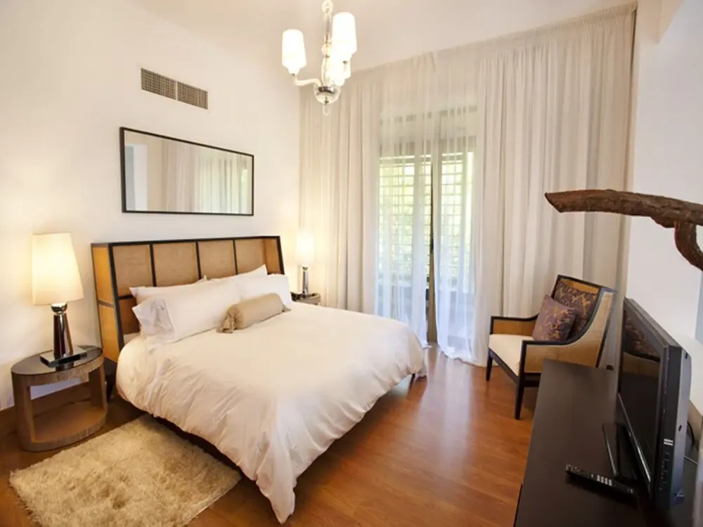 Los Altos Residences