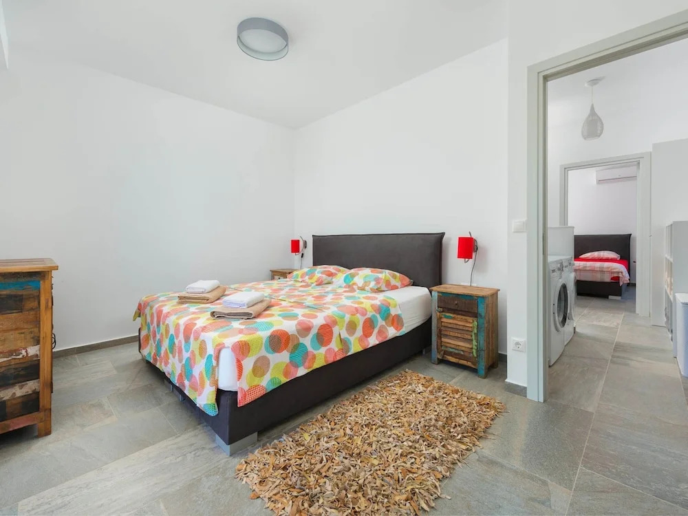 Villa in Rhodes with Infinity Pool & BBQ